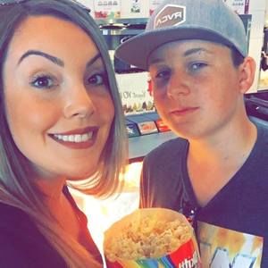 Meet your Posher, Julie